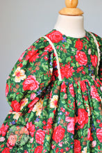 Load image into Gallery viewer, Green Vintage Christmas - 3T RTS